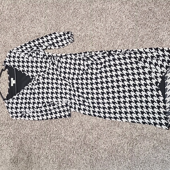 Cato Dresses & Skirts - Christmas party Houndstooth midi bodycon wrap dress date night stunning sexy